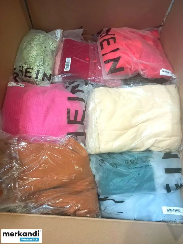 SHEIN venta al por mayor de ropa de mujer para hombre mezcla para niños grado A outlet en Polonia
