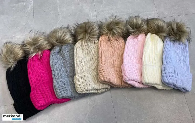 Sombreros de invierno para mujer, una mezcla de colores y patrones.