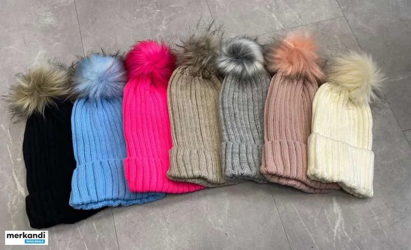 Sombreros de invierno para mujer, una mezcla de colores y patrones.