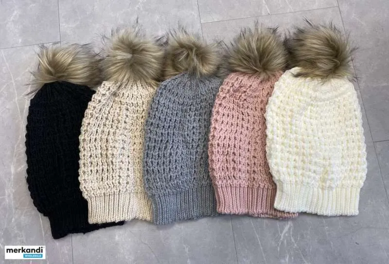 Sombreros de invierno para mujer, una mezcla de colores y patrones.