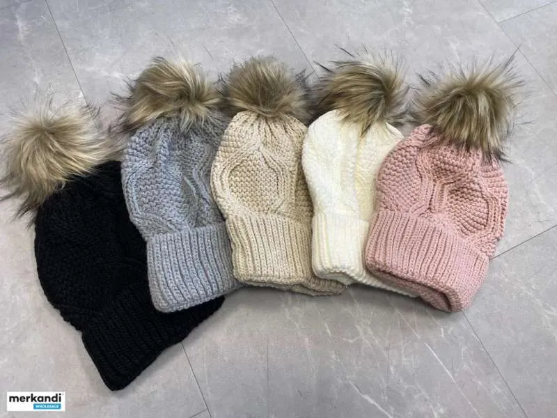 Sombreros de invierno para mujer, una mezcla de colores y patrones.