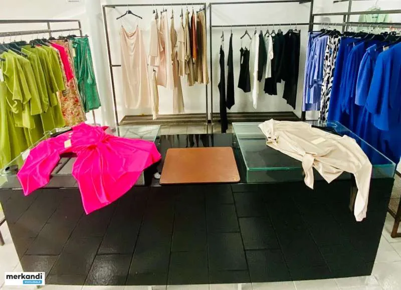 STOCK DE ROPA DE MUJER POR TOYG P/E