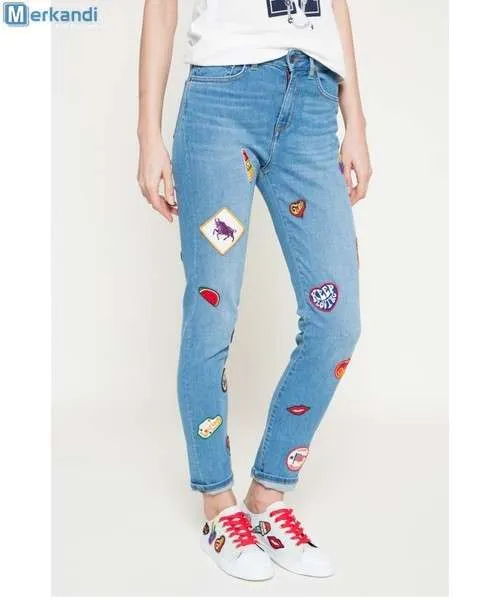 Tommy Hilfiger, una mezcla de ropa.