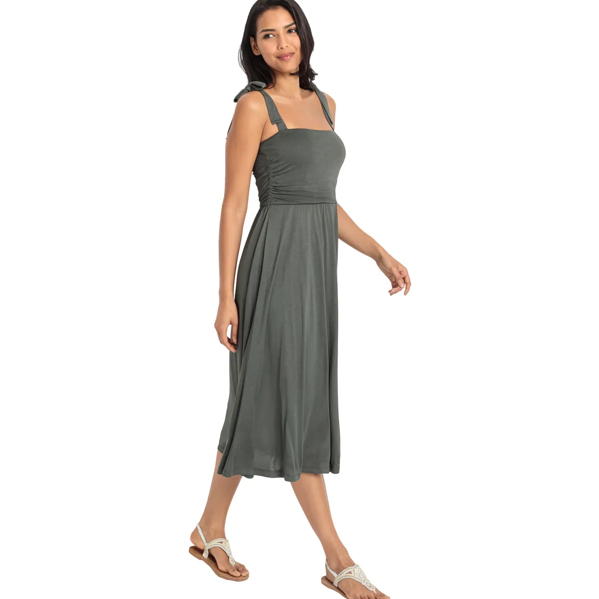 Vestido de verano largo medio en color oliva
