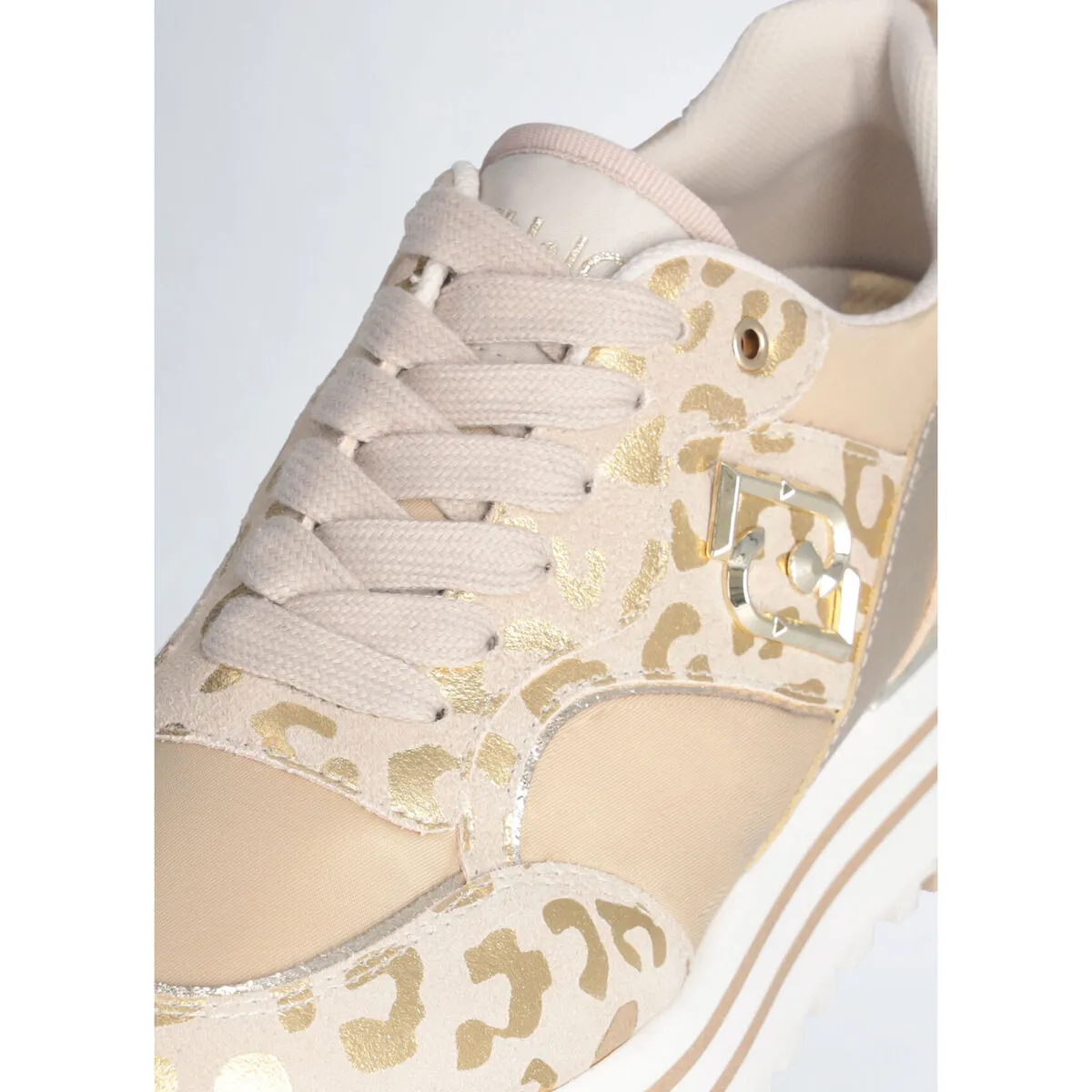 Zapatillas con plataforma y estampado animal