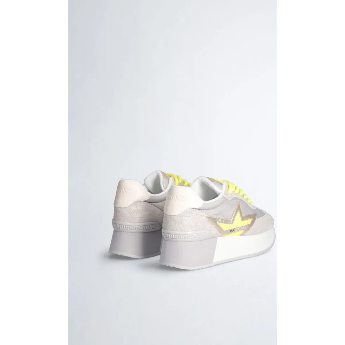 Zapatillas con plataforma y estrella brillante
