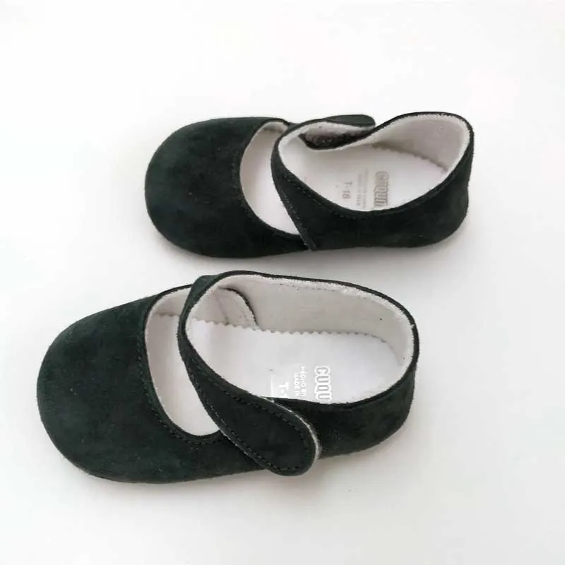 Zapatos bebé niña merceditas de ante color gris oscuro