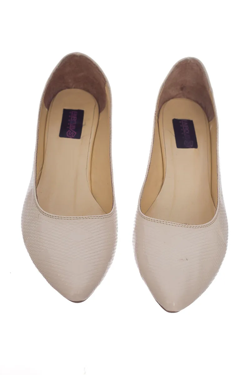 ZAPATOS COLOR BEIGE  FAIROUB