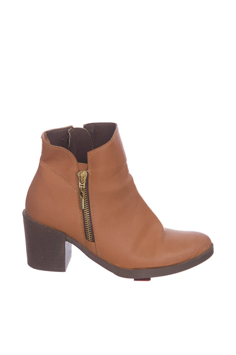 ZAPATOS COLOR CAFé  AQUILES