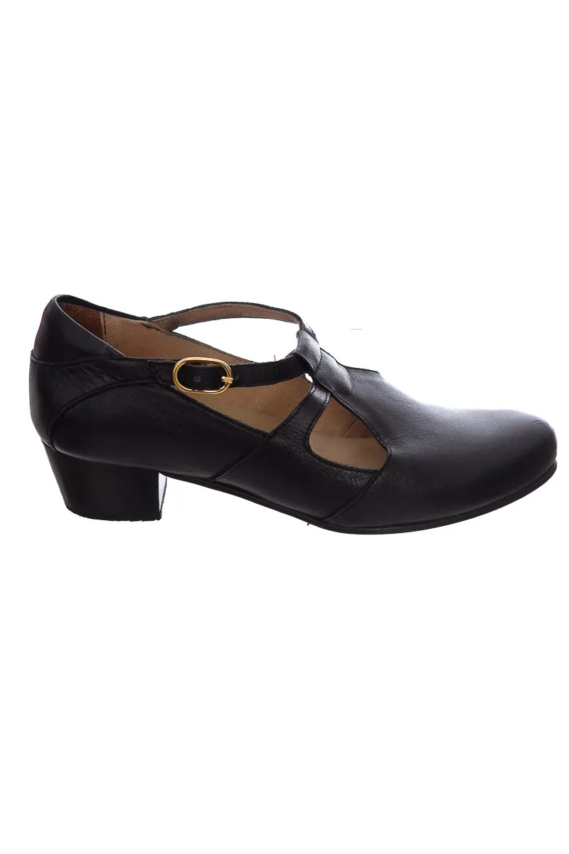 ZAPATOS COLOR NEGRO  CAPRINO