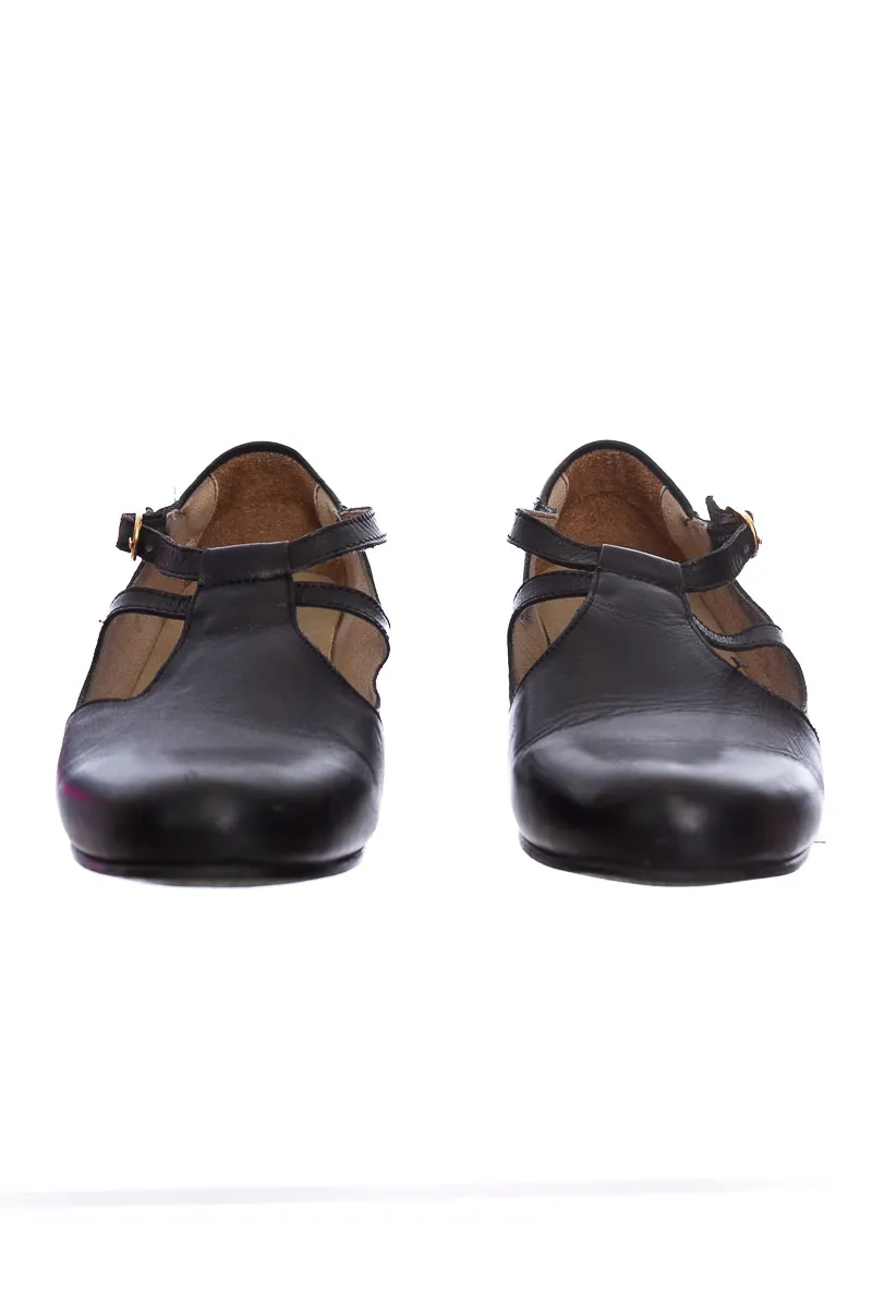 ZAPATOS COLOR NEGRO  CAPRINO