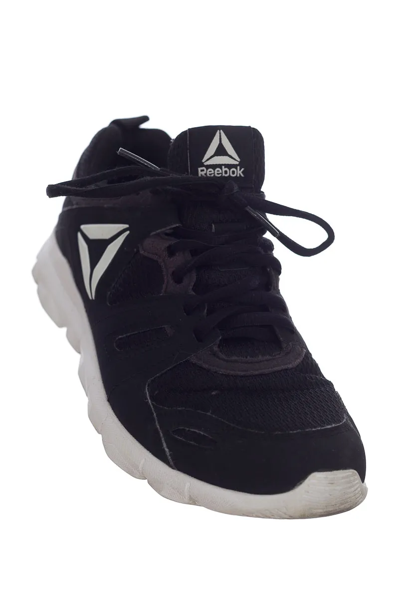 ZAPATOS COLOR NEGRO  REEBOK