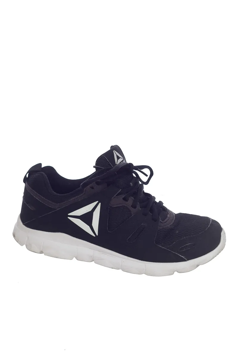 ZAPATOS COLOR NEGRO  REEBOK