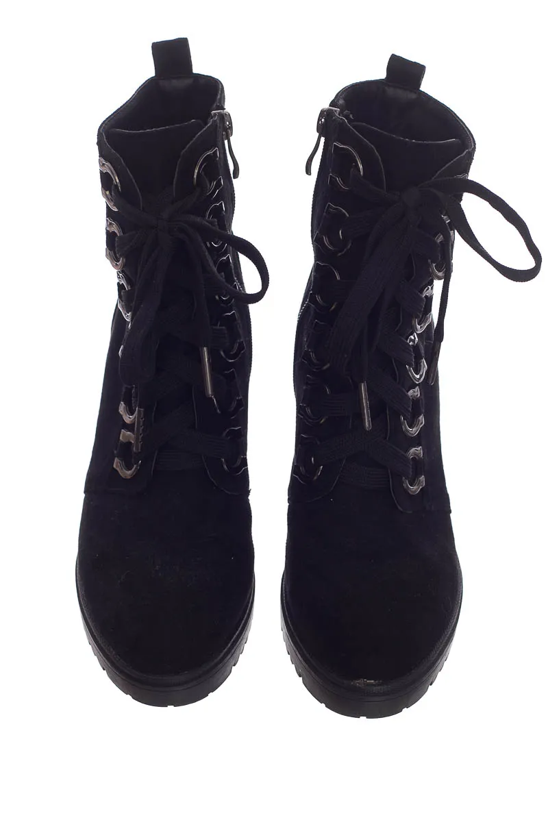 ZAPATOS COLOR NEGRO  STUDIO F