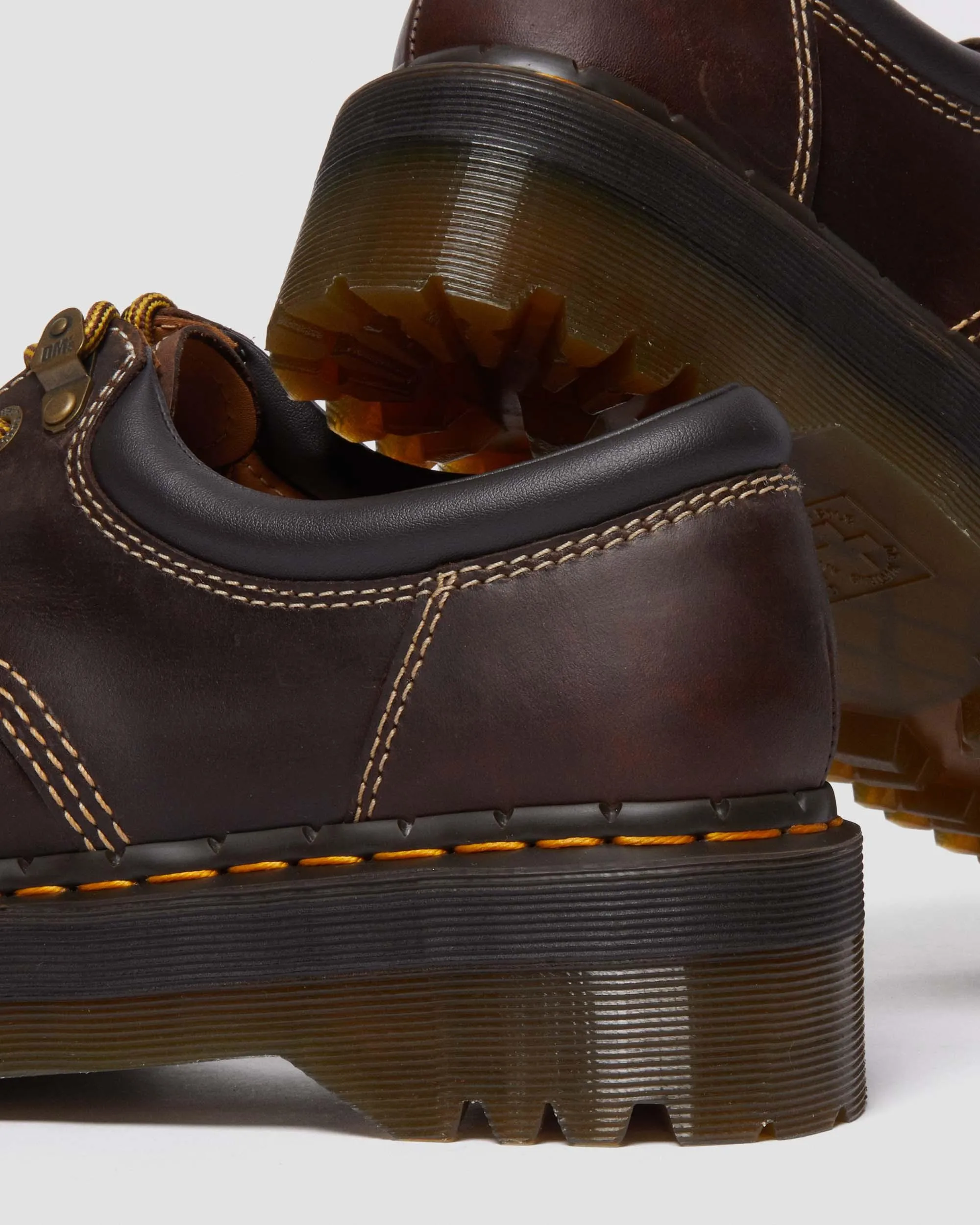 Zapatos con plataforma 8053 Quad II de piel Crazy Horse