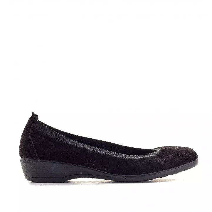 Zapatos cuña Vulladi de serraje negros con cuña