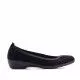 Zapatos cuña Vulladi de serraje negros con cuña