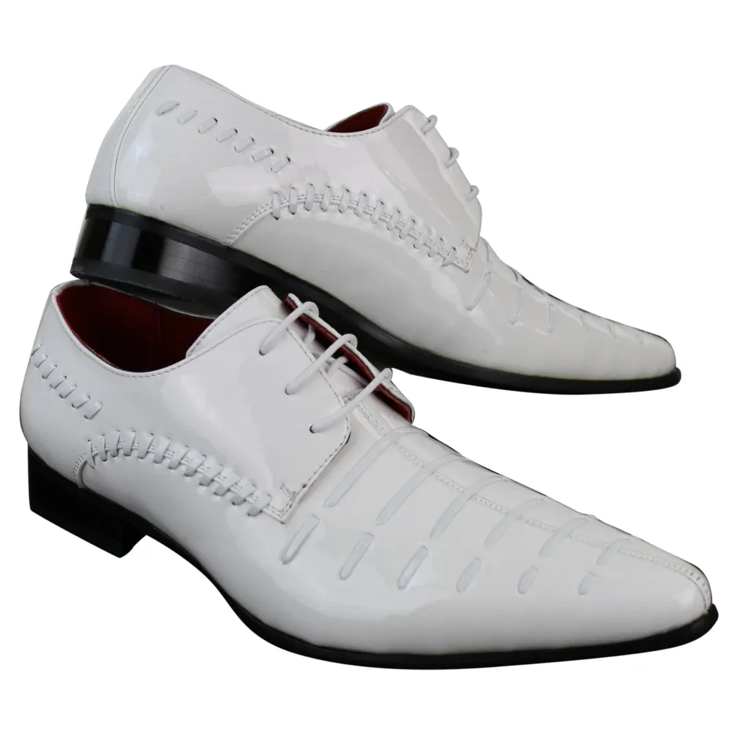 Zapatos de charol brillante de cuero con cordones en color blancos de diseño italiano para hombre