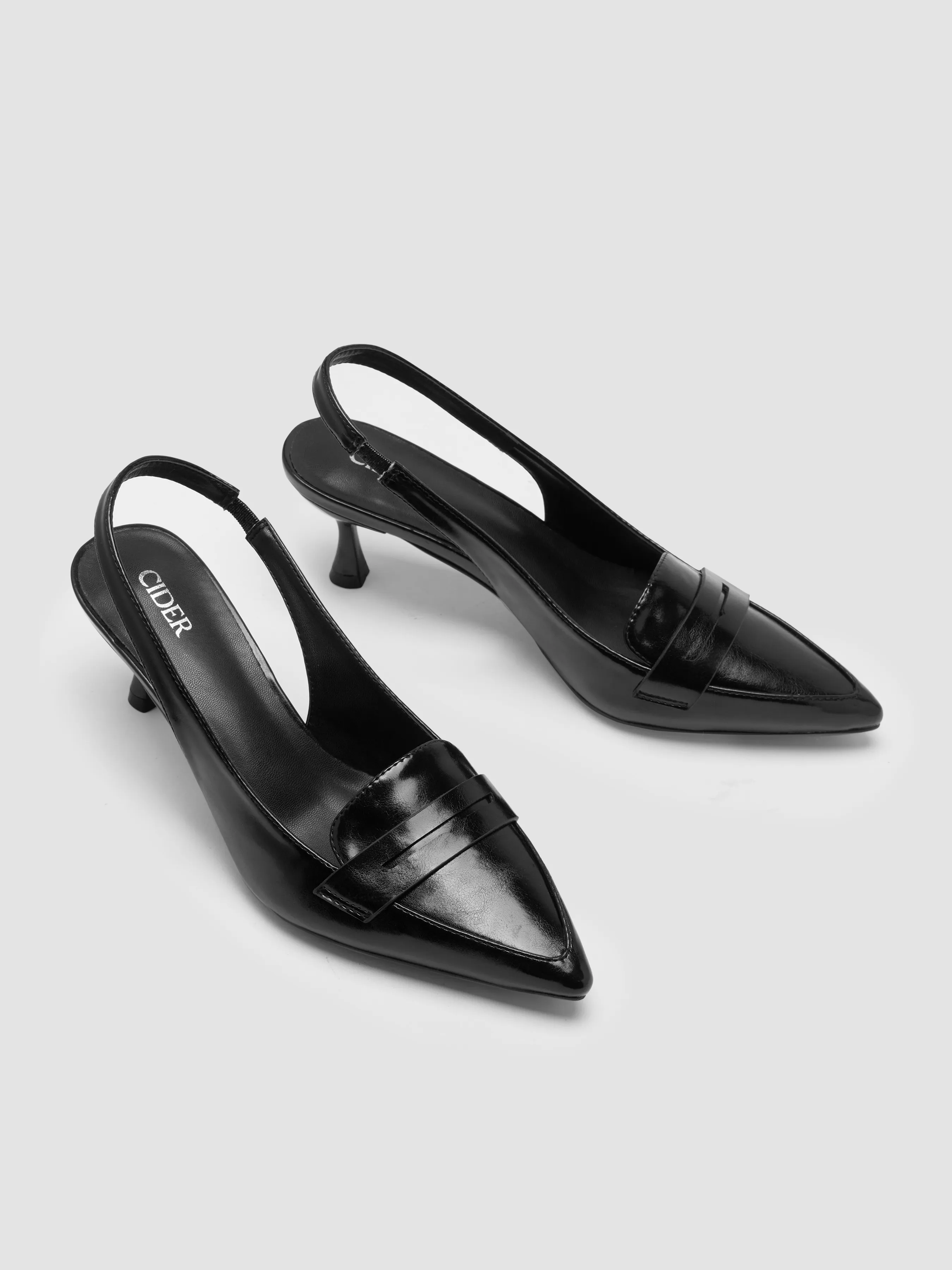 Zapatos de Charol Sintético con Correa Trasera