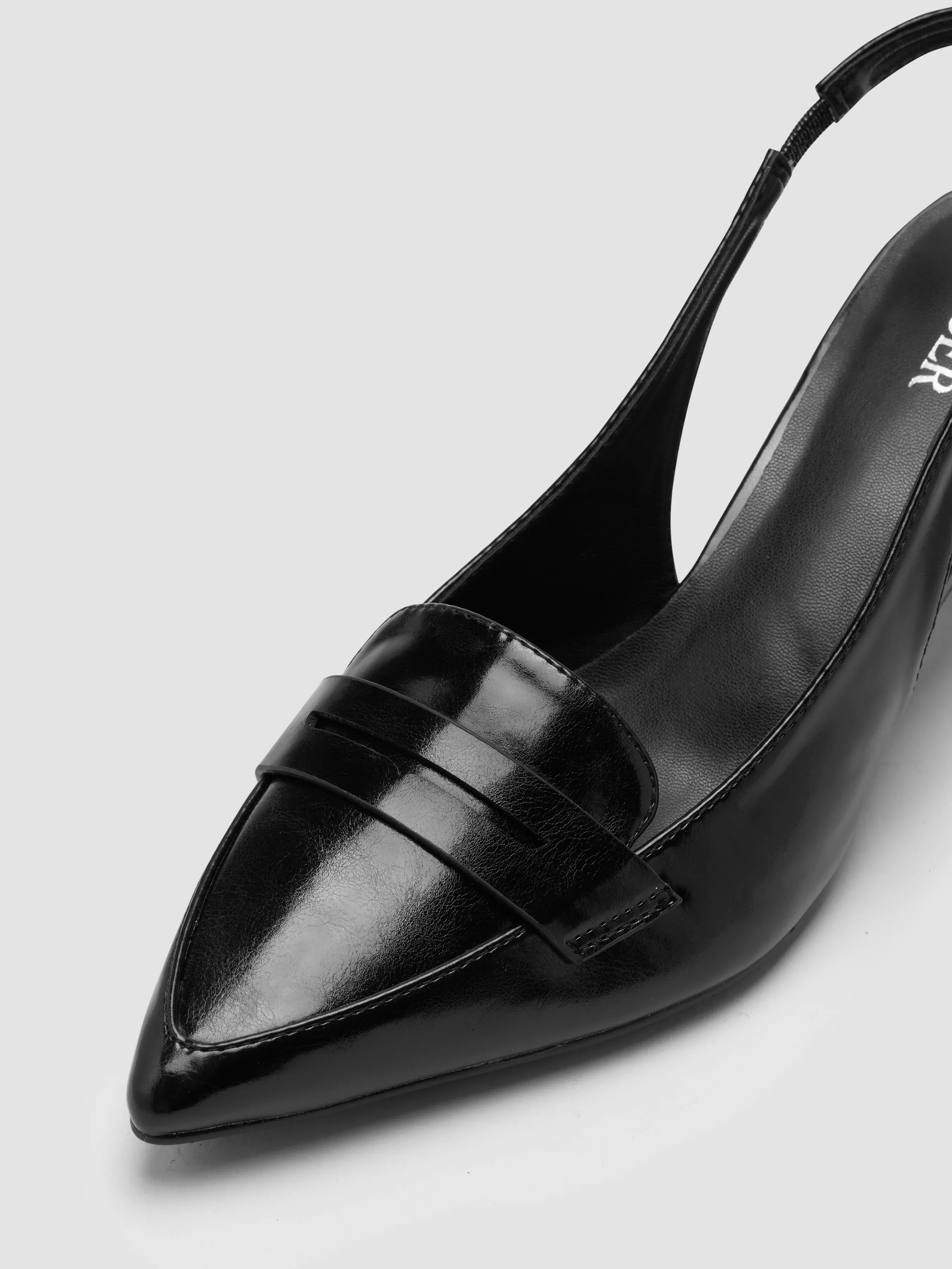 Zapatos de Charol Sintético con Correa Trasera