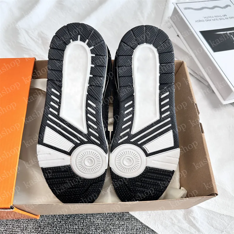 Zapatos de diseñador transpirable calzado clásico hombre zapatos casuales zapatos casuales amantes blancos entrenador de zapatil