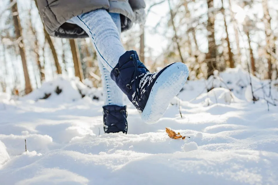 ZAPATOS DE INVIERNO PARA NIñO BAREFOOT  BE LENKA SNOWFOX KIDS 2.0  DARK & LIGHT BLUE