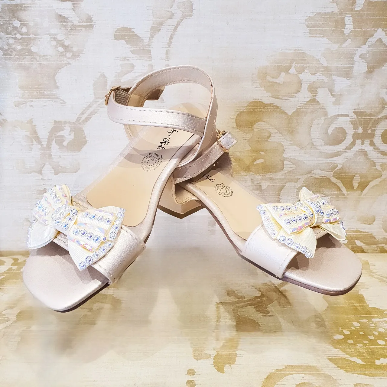Zapatos de Niña Perla con Moño Bordado Fiesta