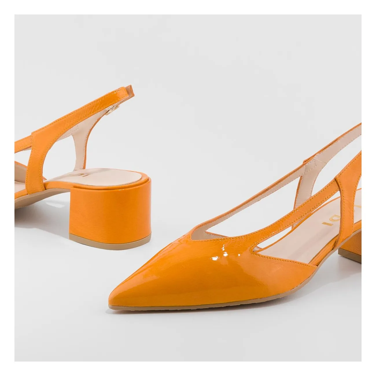 ZAPATOS DE SALÓN AMARILLOS CHESU