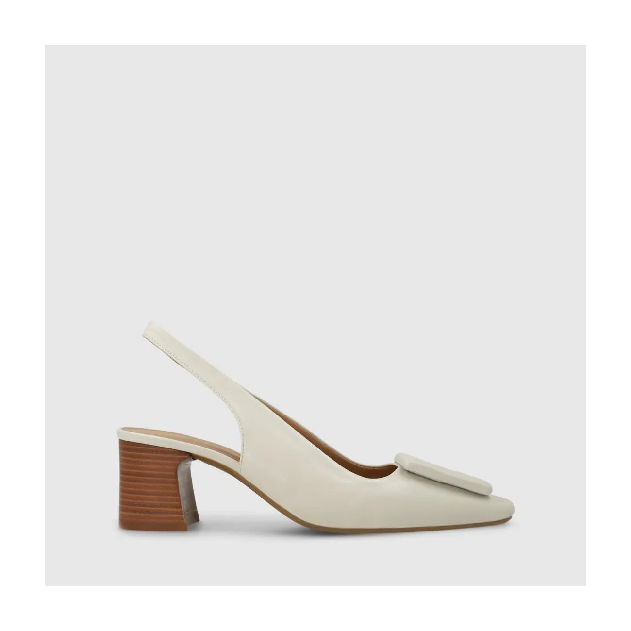 ZAPATOS DE SALÓN BEIGE CLA4262