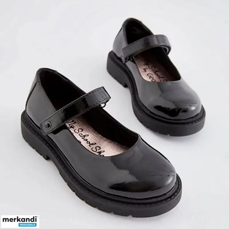 ZAPATOS ESCOLARES DE CHAROL NEGRO DE CORTE ANCHO DURADERO PARA NIñOS  TALLA EU 28/US 10.5