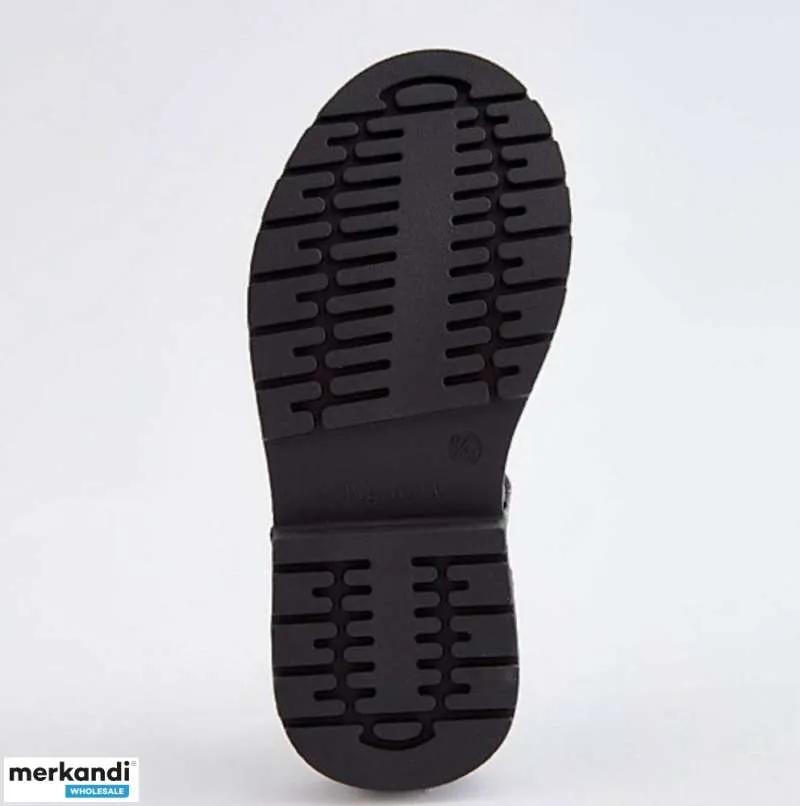 ZAPATOS ESCOLARES DE CHAROL NEGRO DE CORTE ANCHO DURADERO PARA NIñOS  TALLA EU 28/US 10.5