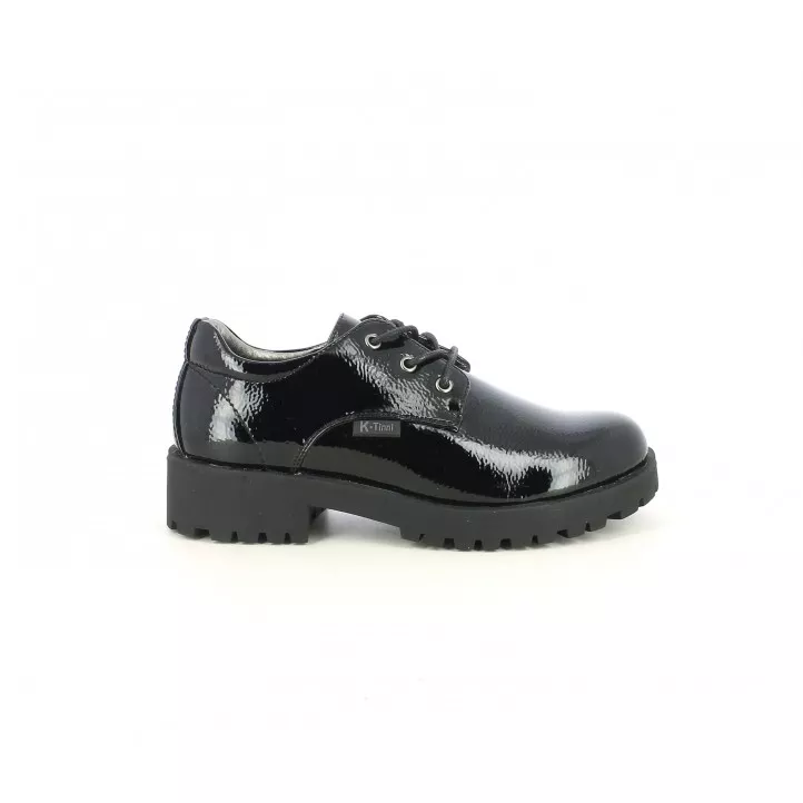 ZAPATOS KTINNI NEGROS DE CHAROL CON CORDONES
